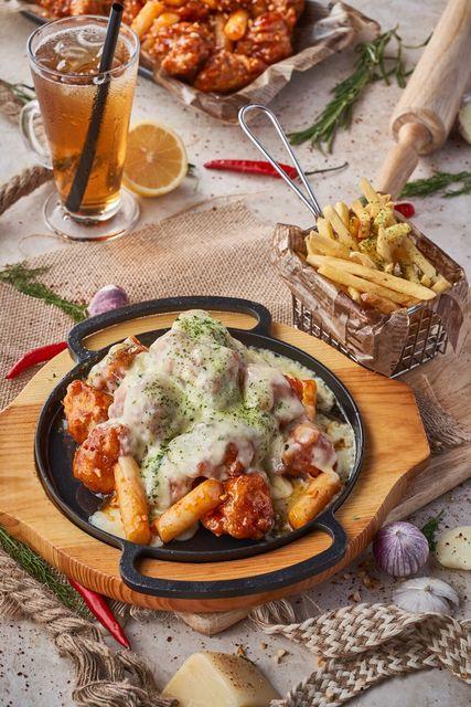 Cheese chicken comes with french fries